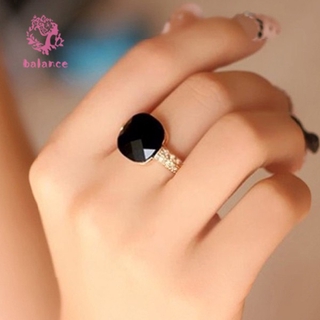 Nhẫn Đính Đá Đen Kiểu Dáng Thanh Lịch