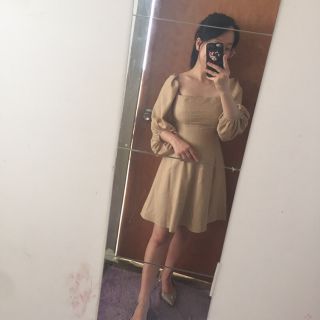 Váy tay bồng