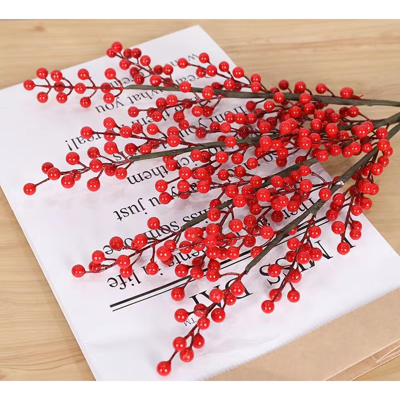 [HÀNG CAO CẤP] Cành Đào đông đỏ 12 nhánh hàng đẹp to tròn, cành quả chery trang trí nhà cửa, công ty sang trọng