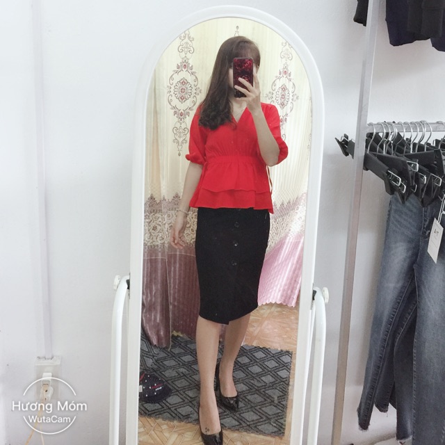 Áo voan thắt eo.