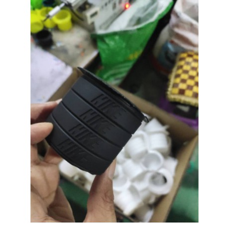 Nike Vòng Đeo Tay Thể Thao Bằng Silicon Chất Lượng Cao