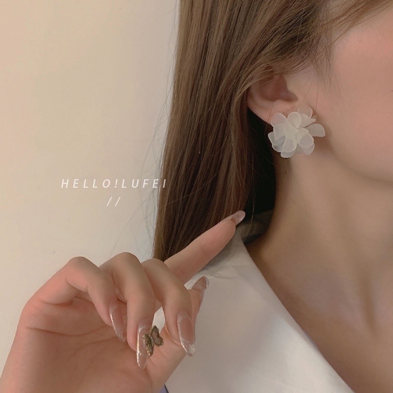 Khuyên tai phối mặt hình hoa xinh xắn cho nữ