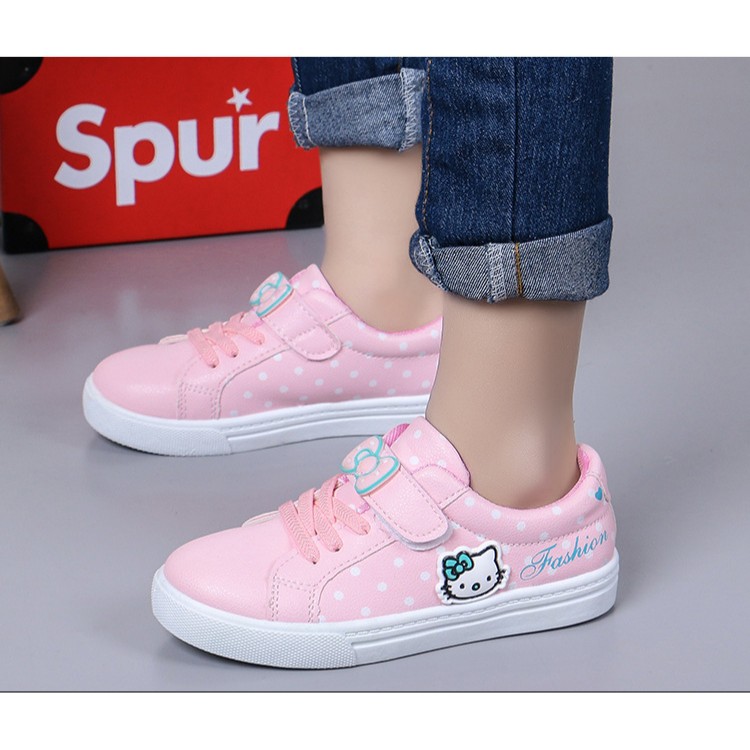 Giày bata bé gái xinh xắn