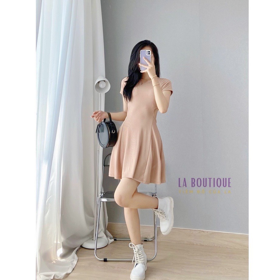Đầm Xòe Khoét Eo Hở Lưng Freesize LA ROSIE OUTFITS