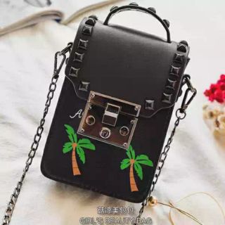 Túi da đen đeo chéo cây dừa