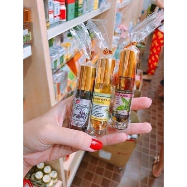 Dầu Lăn Thảo Dược OTOP Banna Bạc Hà - Sả - Chanh Thái Lan 8ml