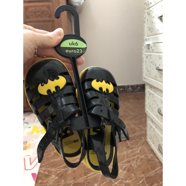 sandal george Batman (auth)