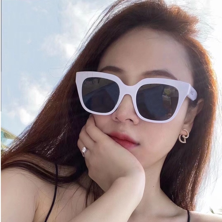 Kính Mát Gọng Vuông Màu Đen Phong Cách Vintage Cho Nữ