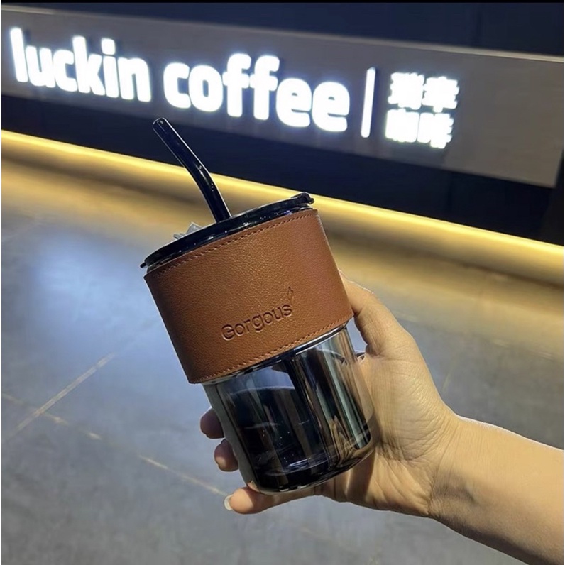 Cốc thuỷ tinh 450ml bọc da cao cấp có nắp tặng kèm ống hút