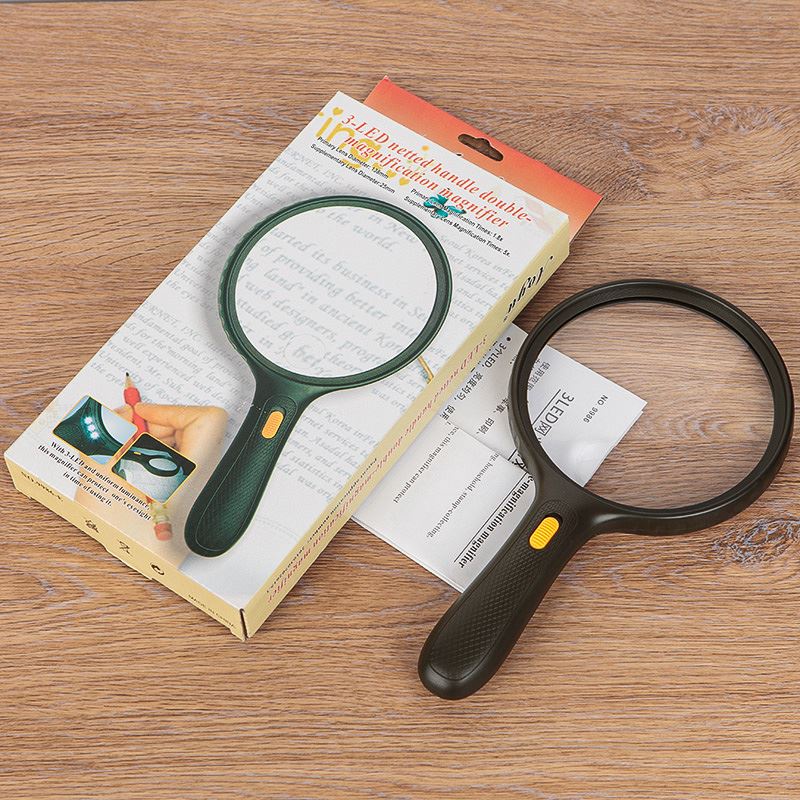 Kính Lúp Cầm Tay Có Đèn 138mm Đọc Sách Báo Cho Người Già