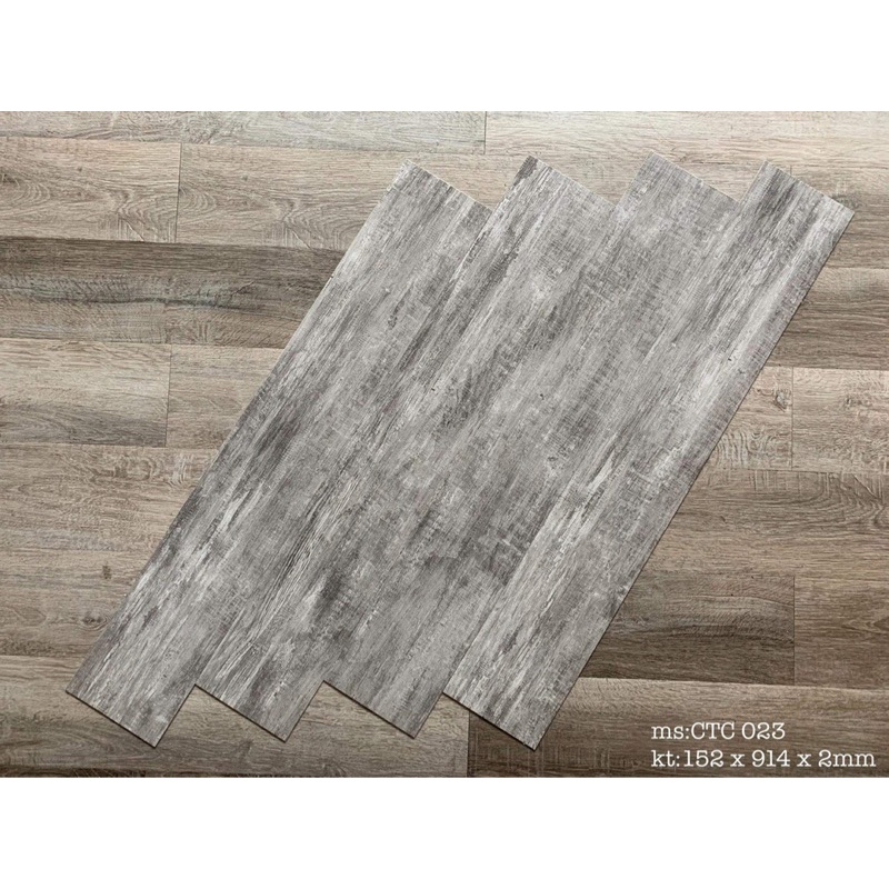 Sàn nhựa giả gỗ bóc dán. 1 mét x 7 thanh