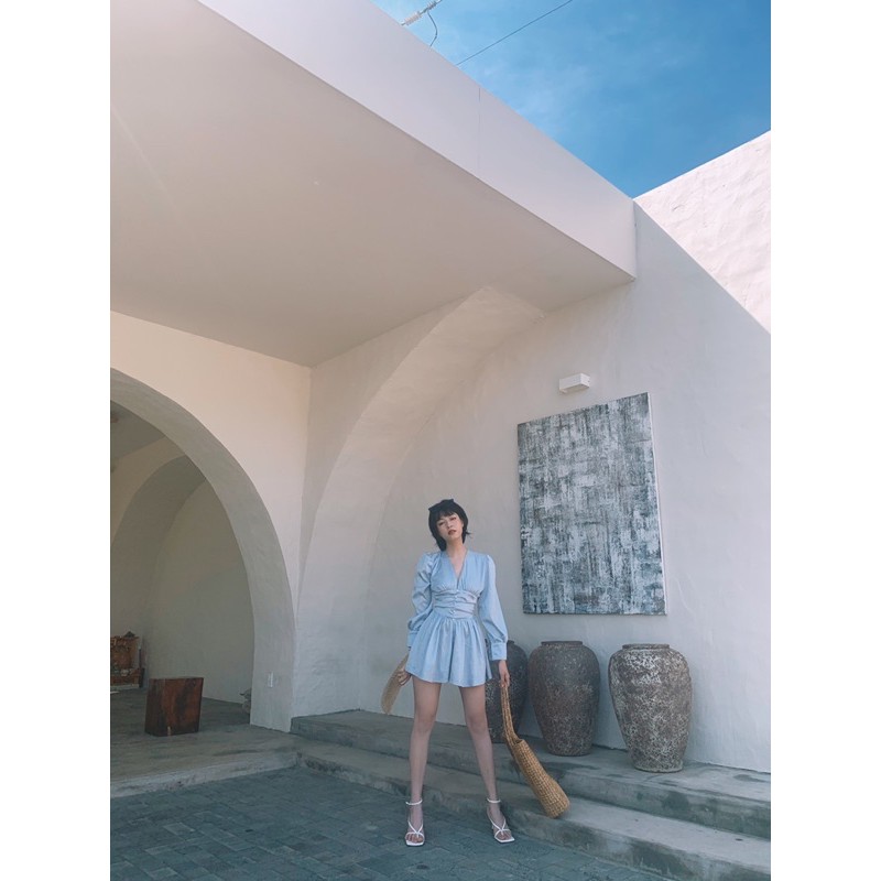 Áo liền quần lụa màu xanh | BigBuy360 - bigbuy360.vn