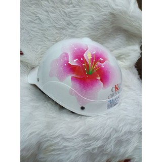 Mũ bảo hiểm kiểu lưỡi trai