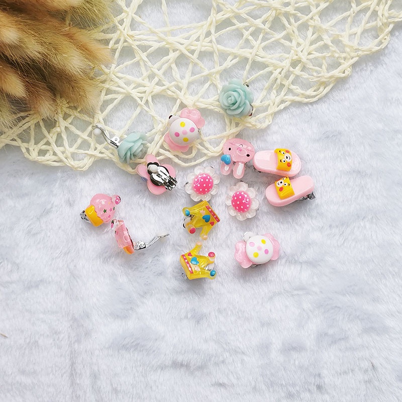 Bông Tai Dạng Kẹp Hình Hoa Hồng Hoạt Hình Ba Chiều Bằng Nhựa Resin Không Gây Dị Ứng Cho Bé Gái