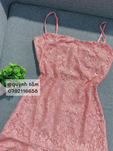 Đầm ren 2 dây xoè