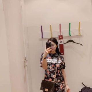Pass váy hoa suông H&m auth
