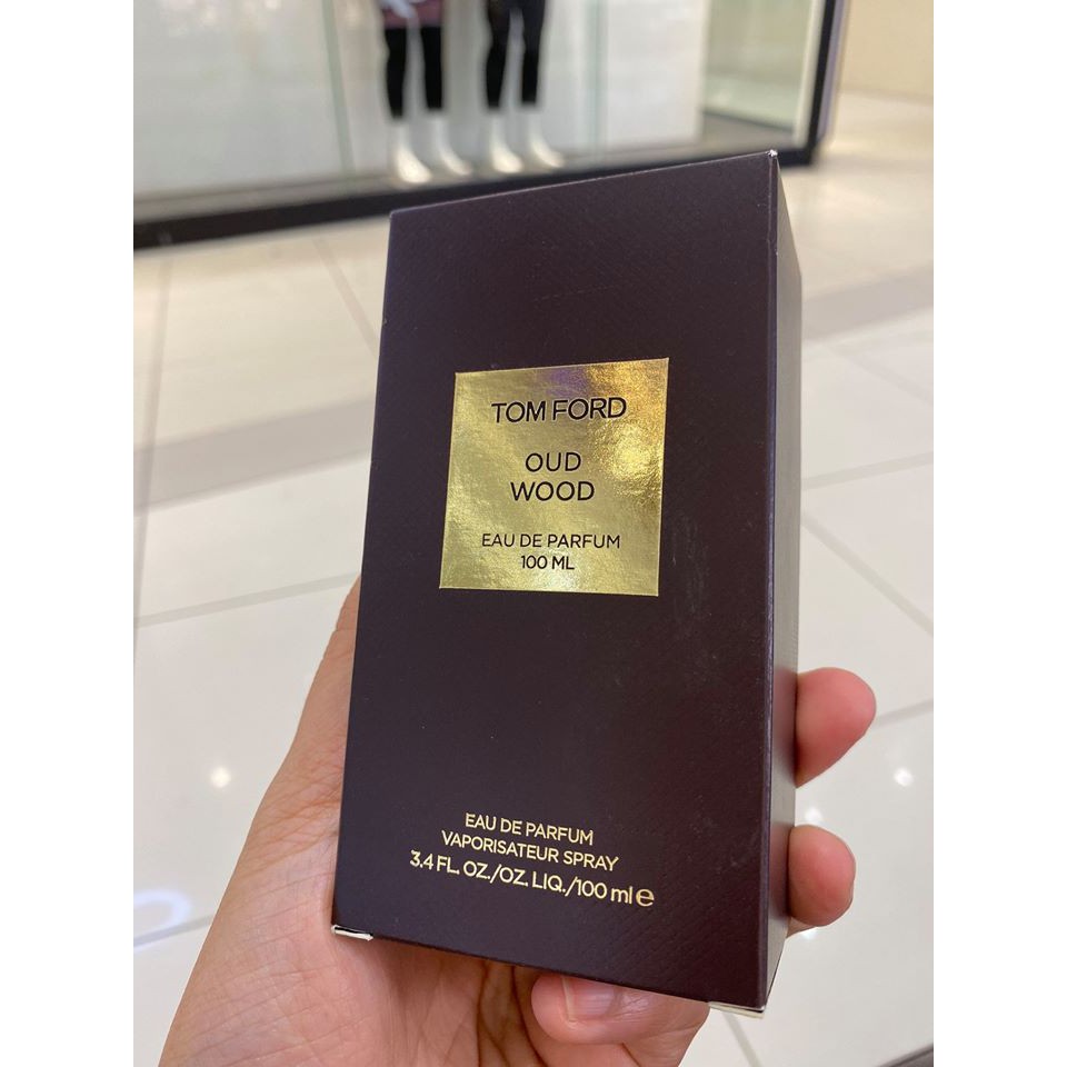 Tom Ford Oud Wood ( cuốn hút)