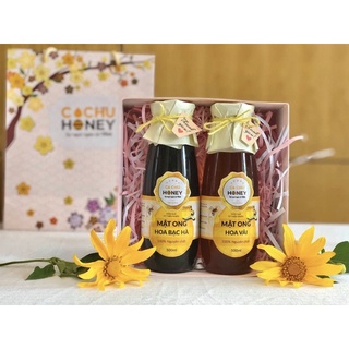 Combo quà tặng 2 chai mật ong bạc hà + vải loại 500ml kèm hộp đựng và giỏ xách