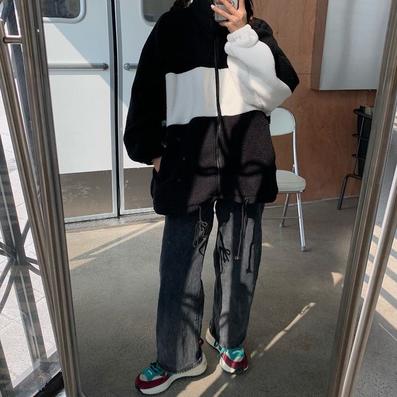 Áo Khoác Lông Phối Màu Đen Trắng Form Rộng Unisex