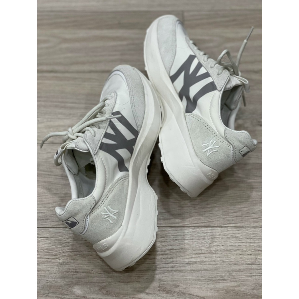 [CHÍNH HÃNG] - GIÀY MLB CHUNKY JOGGER NEW YORK YANKEES - *GREY* - Code: 32SHX1111