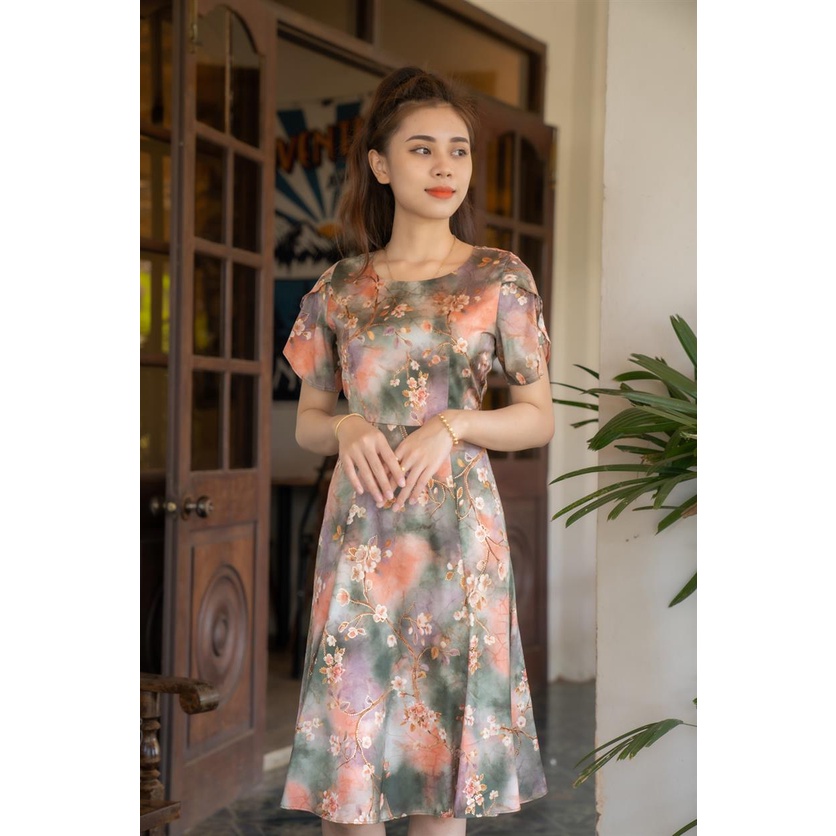 Đầm xòe độc lạ thân váy 8 mảnh Cachi kim sa 1608 tay búp sen LAM STORE