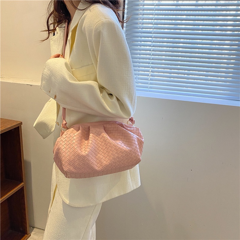 Túi Đeo Vai Hình Đám Mây Xếp Ly Màu Trơn Thời Trang 2022 Cho Nữ