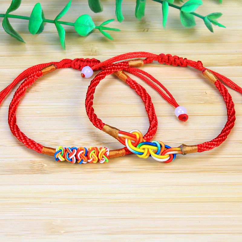 Vòng tay chỉ đỏ 5 nút thắt ngũ sắc