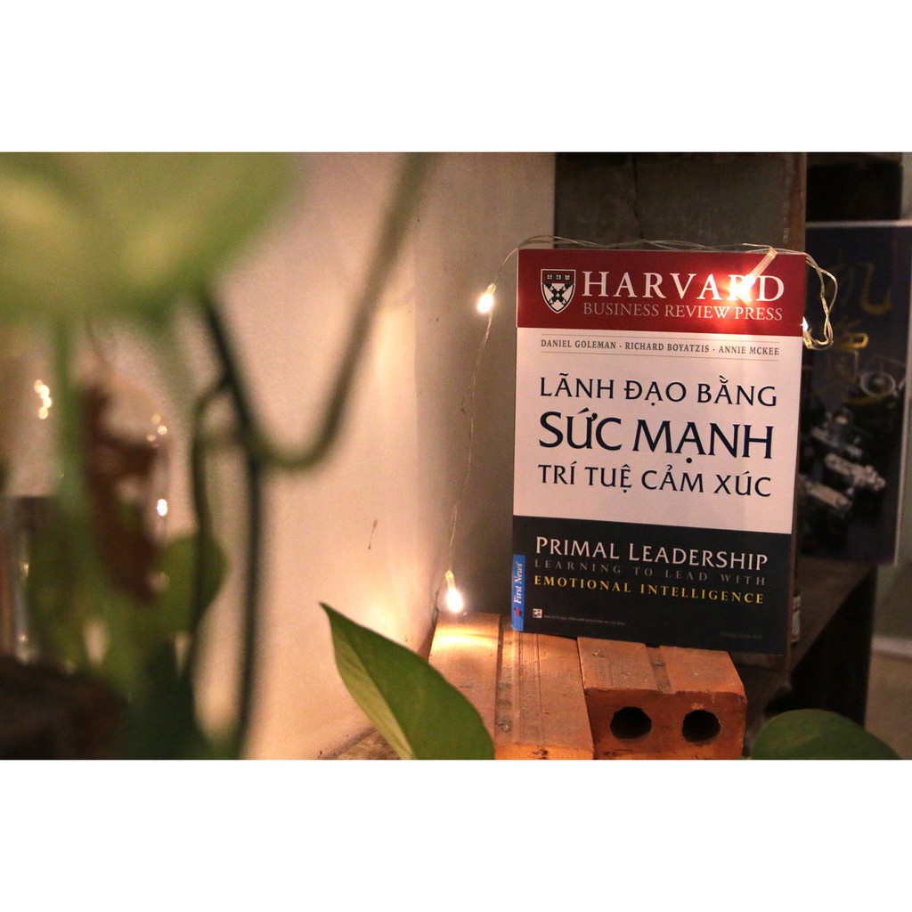 Sách - Lãnh Đạo Bằng Sức Mạnh Trí Tuệ Cảm Xúc - FirstNews Tặng Kèm Bookmark