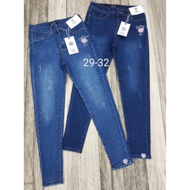 Quần Jeans lửng sjze đại còn màu nhạt chất qc cực đẹp