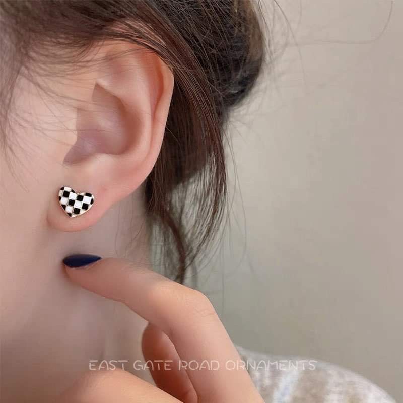 Bông tai xi mạ caro trendy
