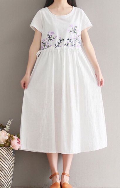 Đầm xoè midi thêu hoa Cati