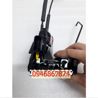 Cơ cấu ngậm cửa / cơ cấu khóa cửa hyundai i10 grand