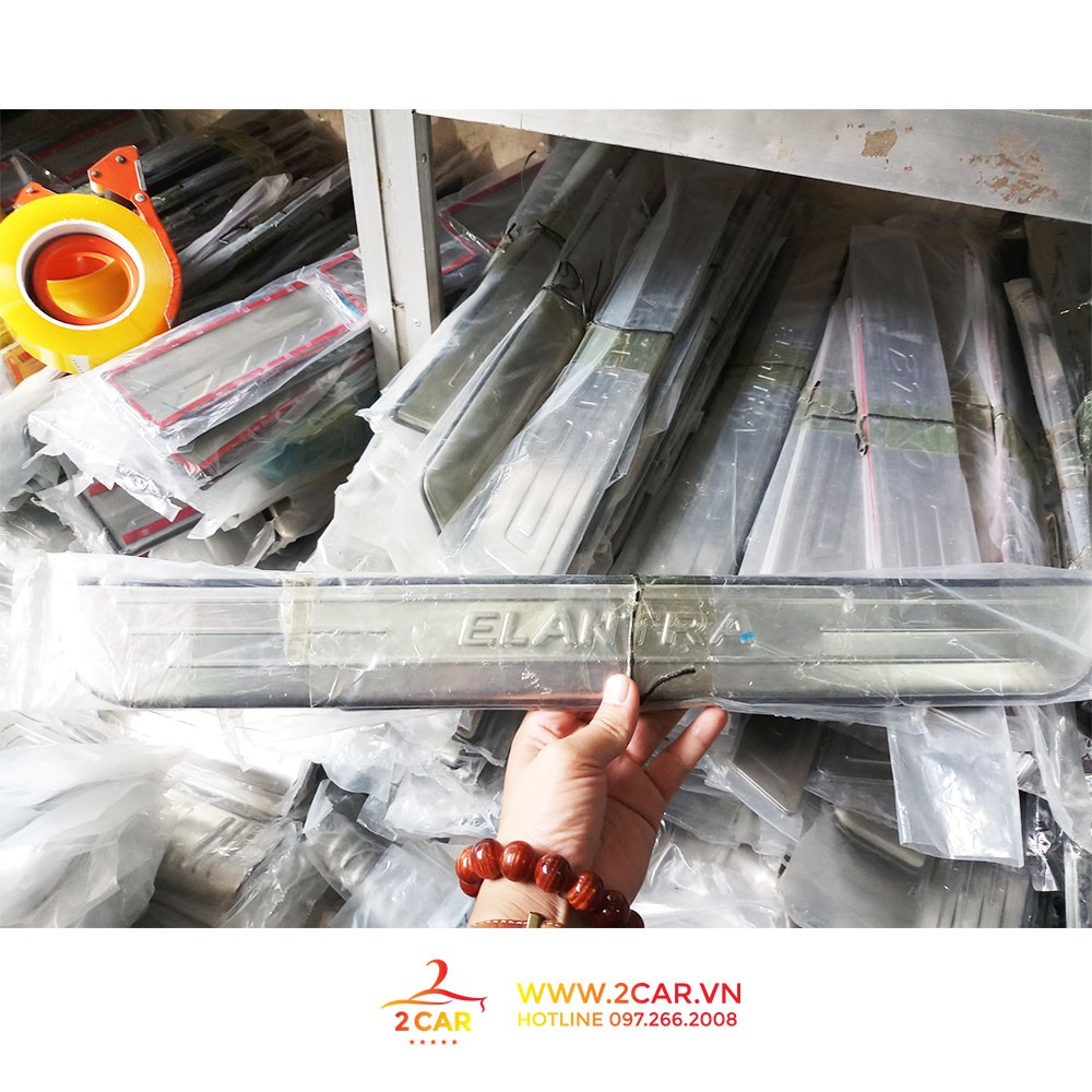 Ốp Bậc Cửa, Nẹp bước chân Trong, Ngoài Xe Huyndai Elantra 2016 2017 2018 2019 2020 2021, chất liệu Inox