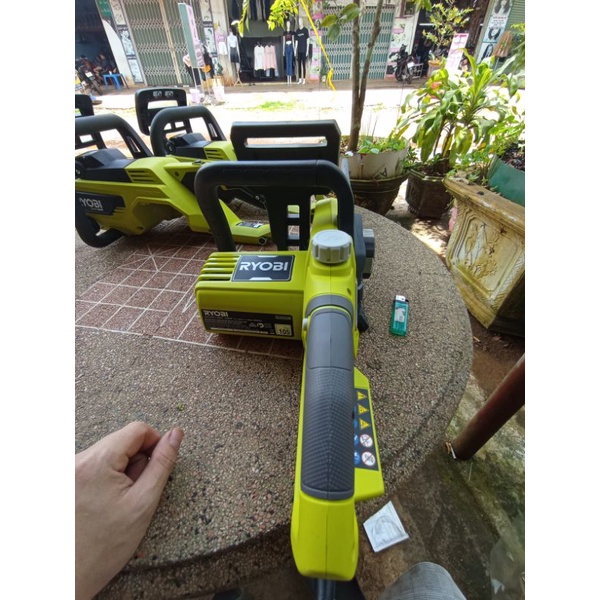 cưa điện ryobi 2300w