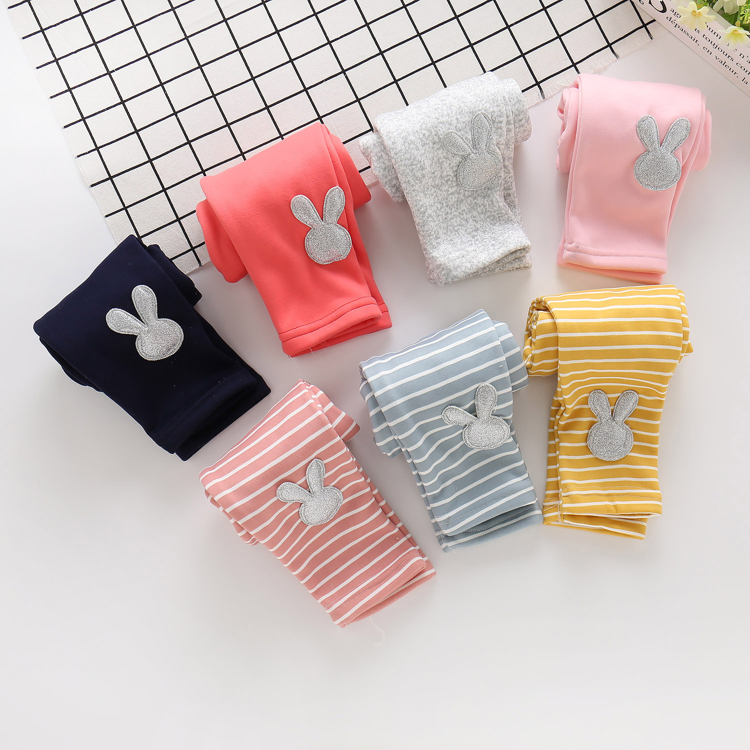 Quần Legging Lót Nhung Giữ Ấm Họa Tiết Hoạt Hình Dễ Thương Cho Bé Gái