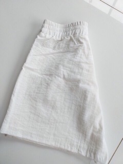 Quần short ống rộng linen cạp chun