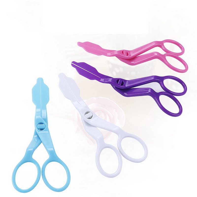 Kéo Nhựa Hỗ Trợ Bắt Kem Trang Trí Bánh