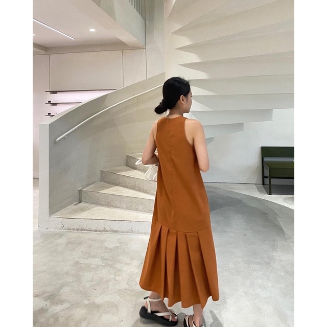 SHU SHI - Váy Sát Nách Xếp Ly Linen