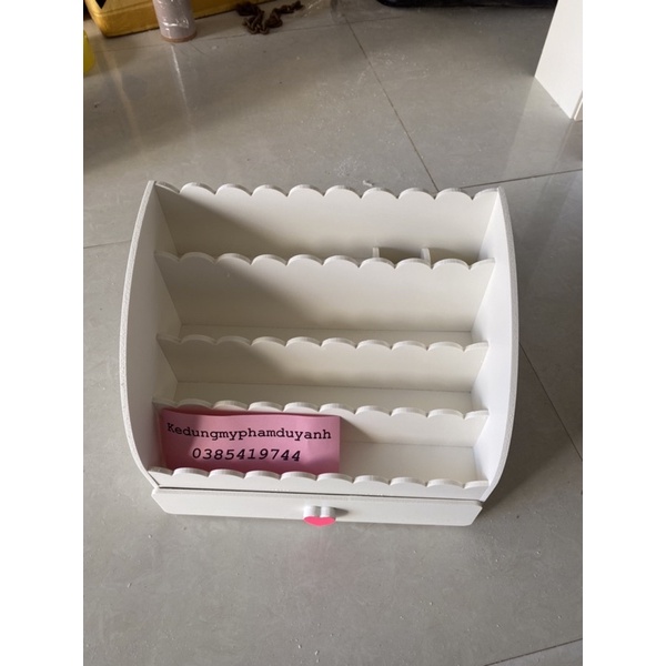 Kệ trưng bày sơn móng nail trưng bày son và nước hoa