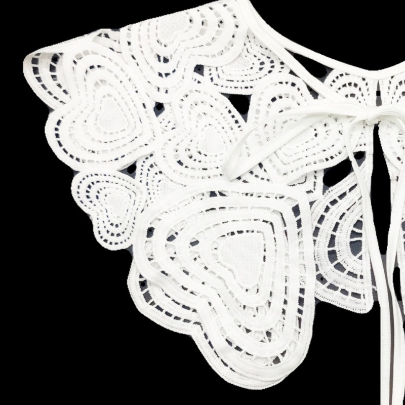 Vòng Cổ Giả Khăn Choàng Màu Trắng Thêu Họa Tiết Trái Tim Phong Cách Lolita Dành Cho Nữ