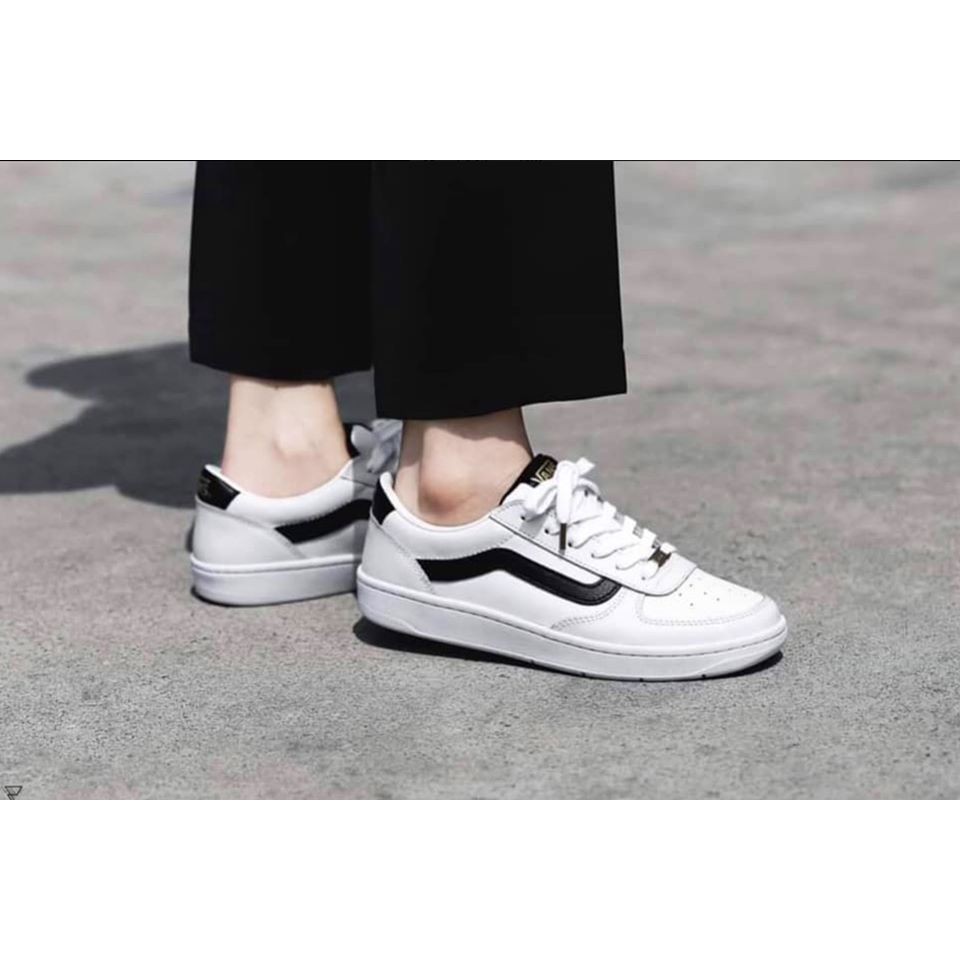 Giày vans trắng sọc đen