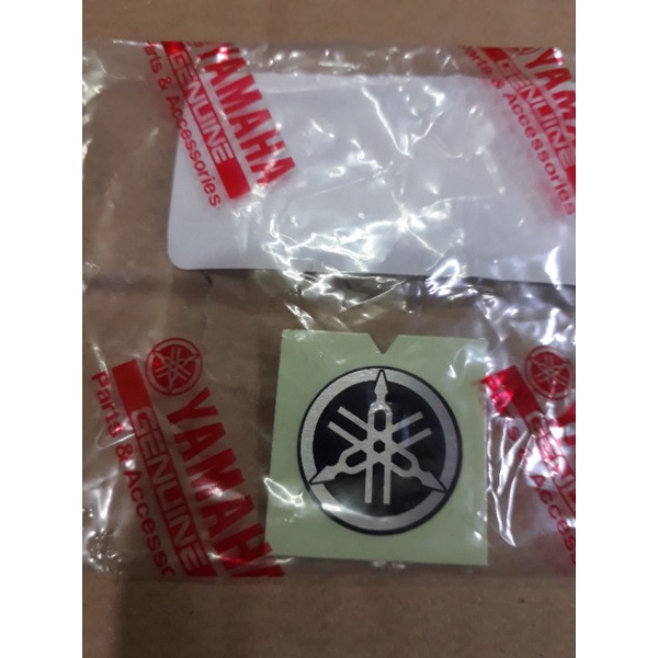 Logo dán ốp đuôi hay đuôi rùa Exciter 4 số Yamaha