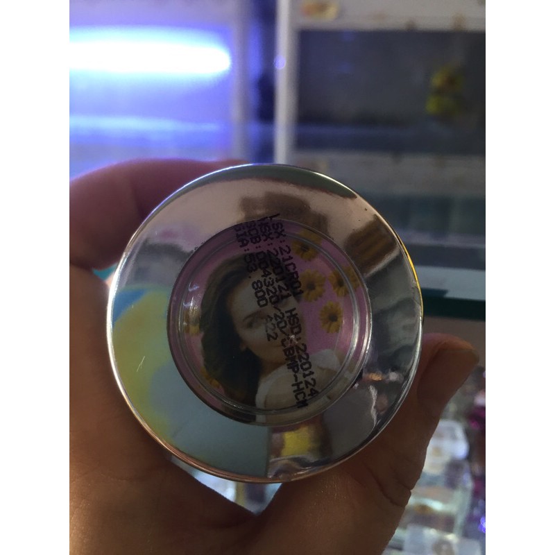 Kem Wleza dưỡng trắng da 18g cô gái