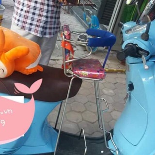 Ghế đi xe máy cho bé xe Vespa có vòng