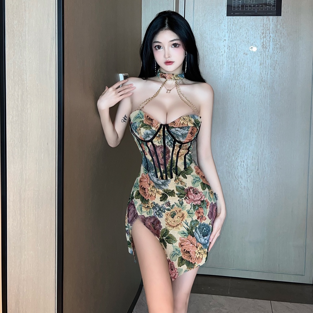 Đầm Ôm Cổ Yếm In Họa Tiết Kim Loại Gợi Cảm