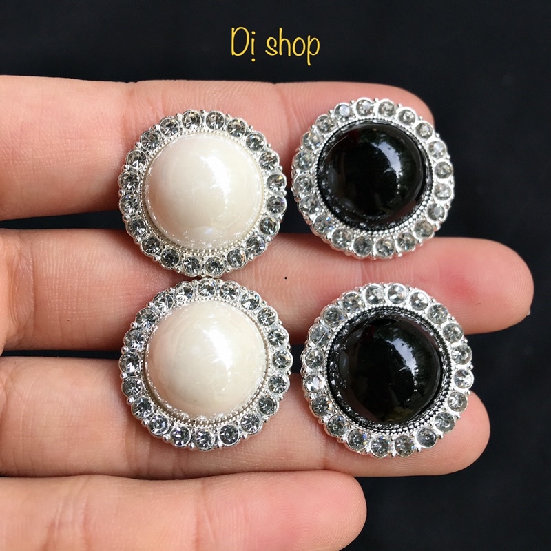 NÚT CƯỜM KIM LOẠI VIỀN ĐÁ SIZE 2.3cm