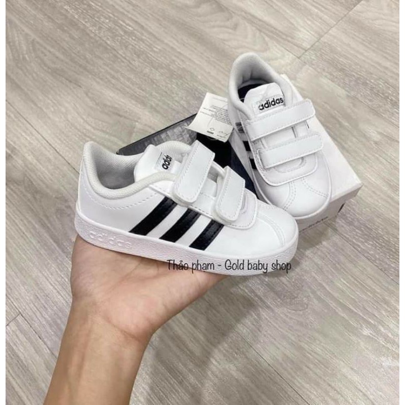 giày Adidas