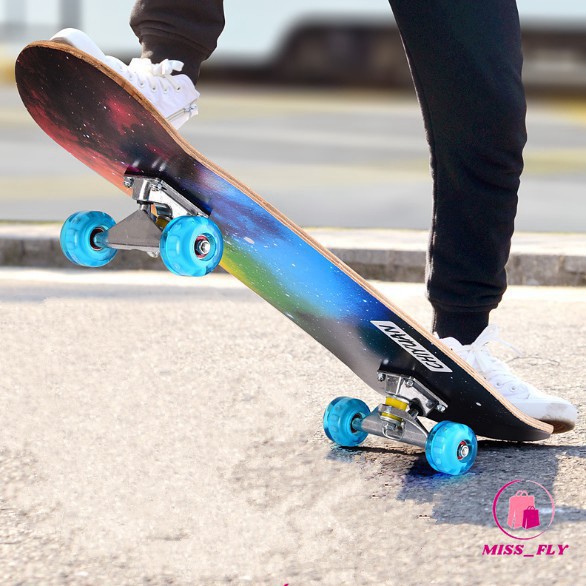 Ván Trượt Skateboard Thể Thao Phong Cách Bánh Xe Đèn Led Dành Cho Giới Trẻ