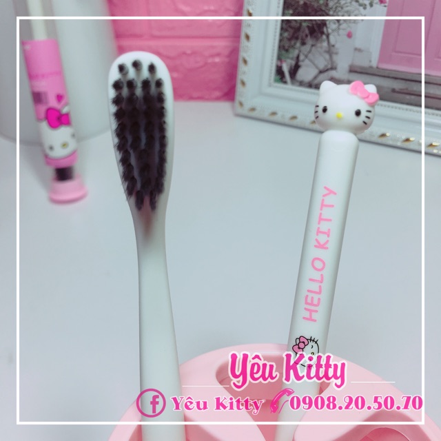 Bàn chải đánh răng HelloKitty