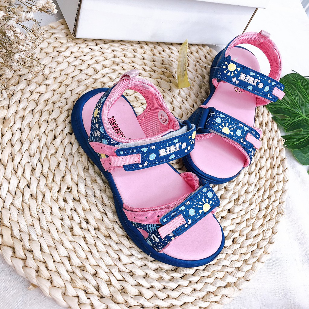 Giày sandal quai hậu học sinh bé gái , họa tiết bông hoa , đế siêu nhẹ DEG000100